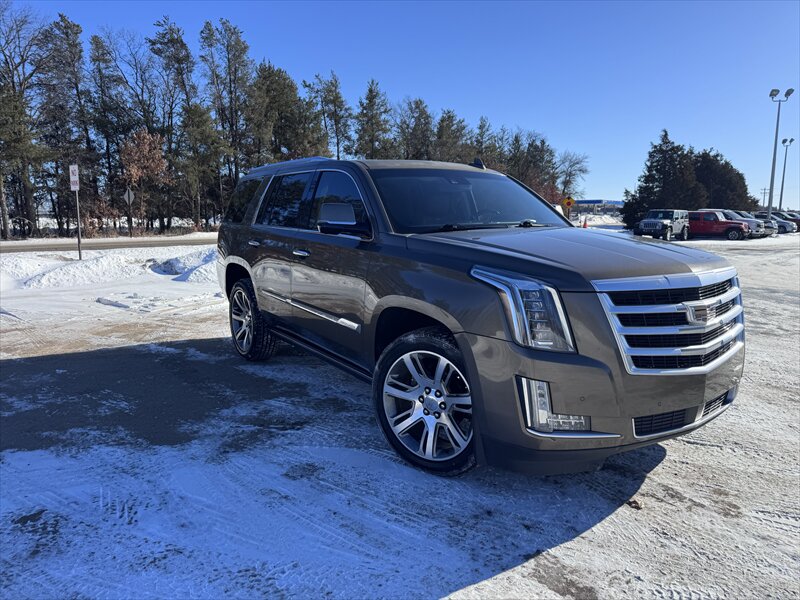 2016 Cadillac Escalade Premium Collection - Photo 2 - Brainerd, MN 56401