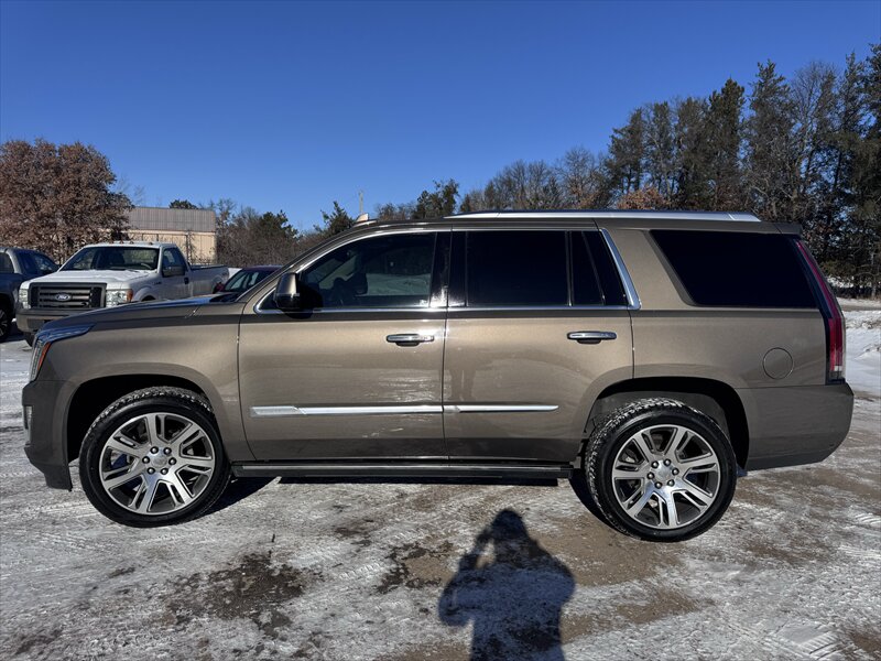 2016 Cadillac Escalade Premium Collection - Photo 7 - Brainerd, MN 56401
