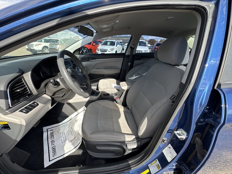 2017 Hyundai Elantra SE photo 4
