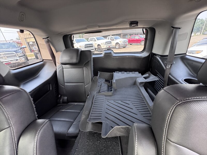 2019 GMC Yukon SLT - Photo 10 - Brainerd, MN 56401