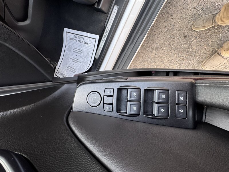 2019 GMC Yukon SLT - Photo 21 - Brainerd, MN 56401