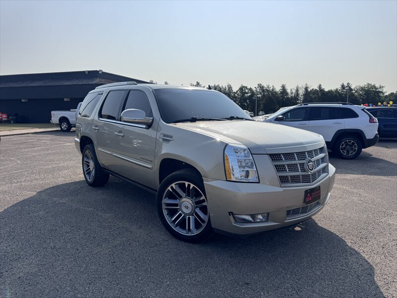 2013 Cadillac Escalade Premium - Photo 3 - Brainerd, MN 56401