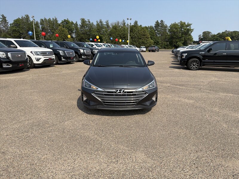 2020 Hyundai ELANTRA SE - Photo 2 - Brainerd, MN 56401