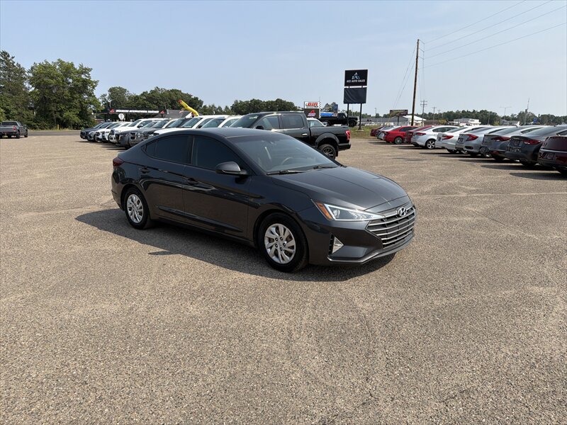 2020 Hyundai ELANTRA SE - Photo 3 - Brainerd, MN 56401