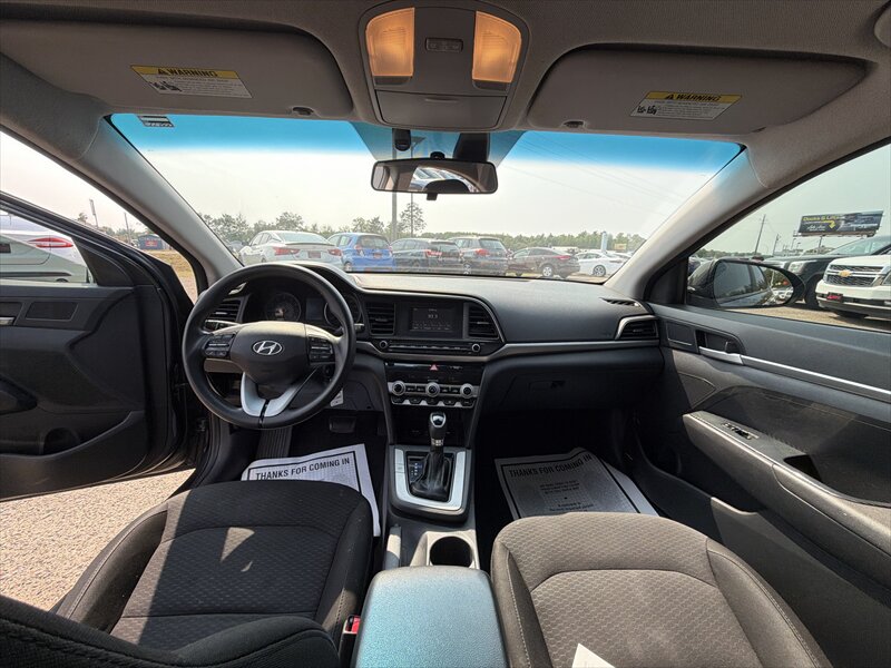 2020 Hyundai ELANTRA SE - Photo 13 - Brainerd, MN 56401