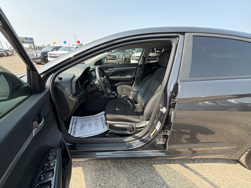 2020 Hyundai ELANTRA SE - Photo 11 - Brainerd, MN 56401