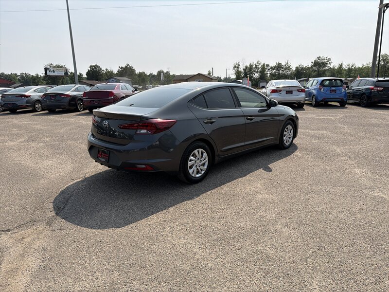 2020 Hyundai ELANTRA SE - Photo 5 - Brainerd, MN 56401