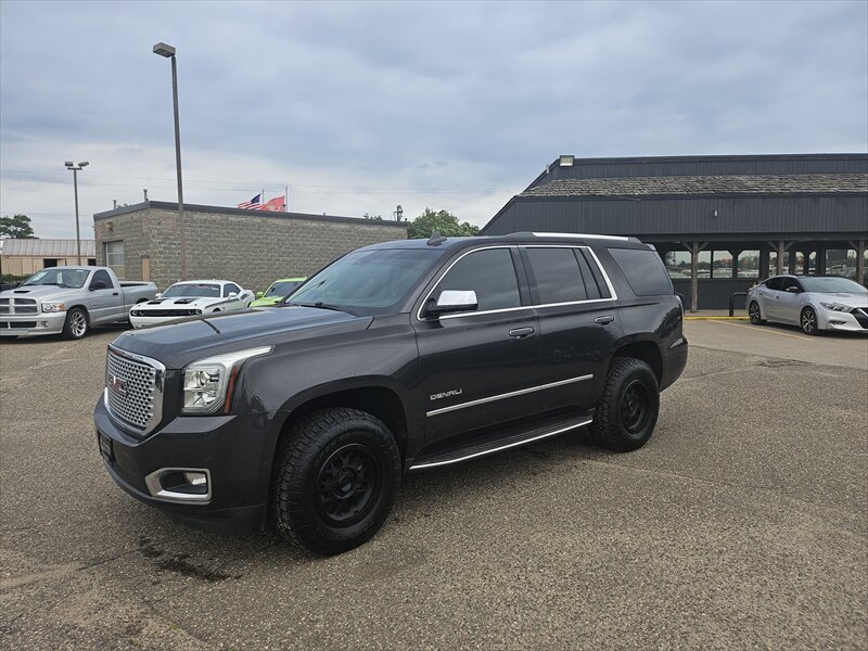 2017 GMC Yukon Denali - Photo 1 - Brainerd, MN 56401