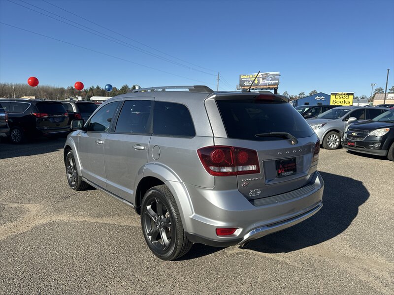 2018 Dodge Journey Crossroad - Photo 4 - Brainerd, MN 56401