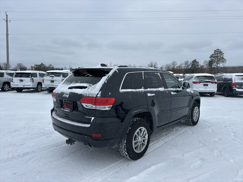 2018 Jeep Grand Cherokee Laredo - Photo 3 - Brainerd, MN 56401