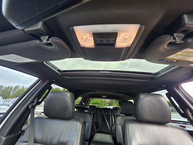 2012 Lincoln Navigator - Photo 16 - Brainerd, MN 56401
