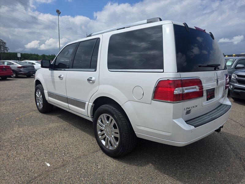 2012 Lincoln Navigator - Photo 4 - Brainerd, MN 56401