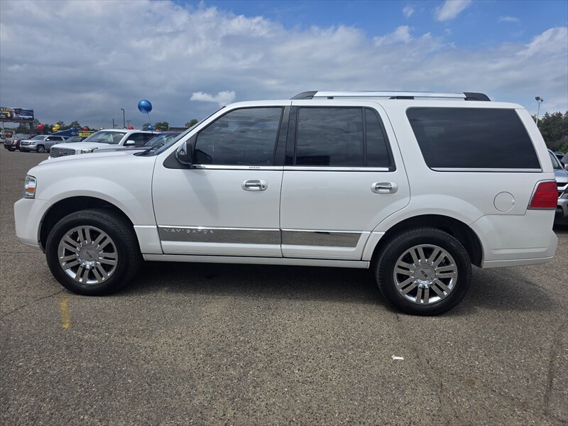 2012 Lincoln Navigator - Photo 6 - Brainerd, MN 56401