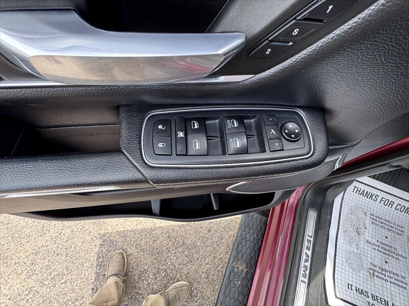 2020 RAM 1500 Laramie - Photo 25 - Brainerd, MN 56401