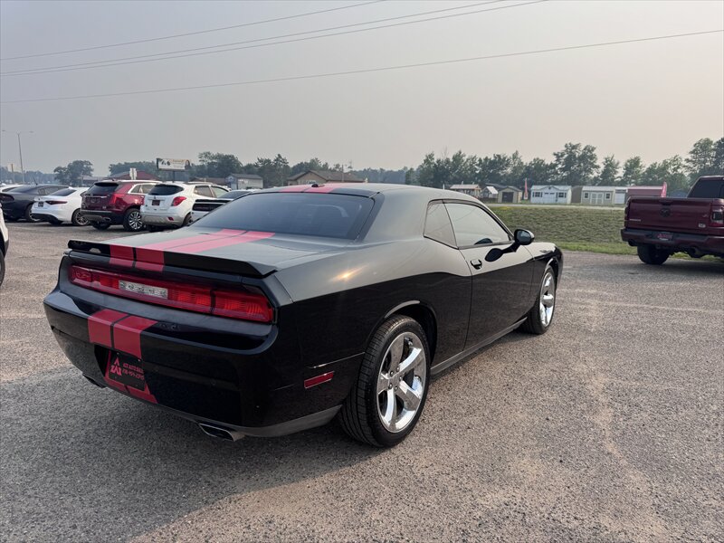 2013 Dodge Challenger SXT - Photo 3 - Brainerd, MN 56401