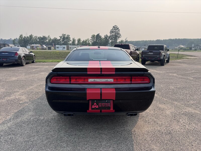 2013 Dodge Challenger SXT - Photo 8 - Brainerd, MN 56401