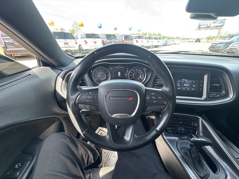 2015 Dodge Challenger SXT - Photo 13 - Brainerd, MN 56401