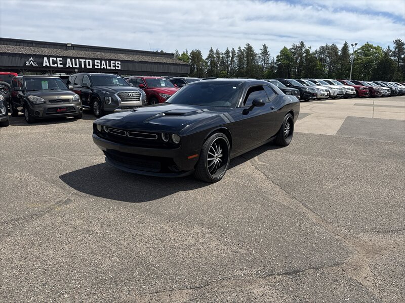 2015 Dodge Challenger SXT   - Photo 1 - Brainerd, MN 56401