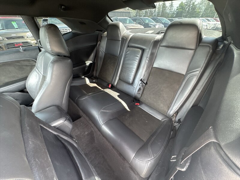 2015 Dodge Challenger SXT - Photo 16 - Brainerd, MN 56401