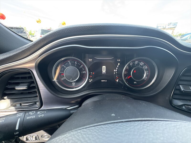 2015 Dodge Challenger SXT - Photo 14 - Brainerd, MN 56401