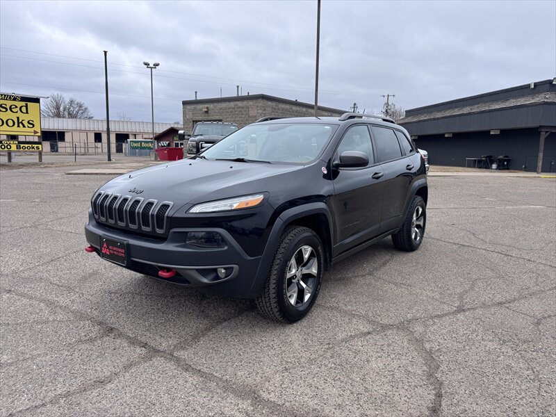 2015 Jeep Cherokee Trailhawk   - Photo 1 - Brainerd, MN 56401