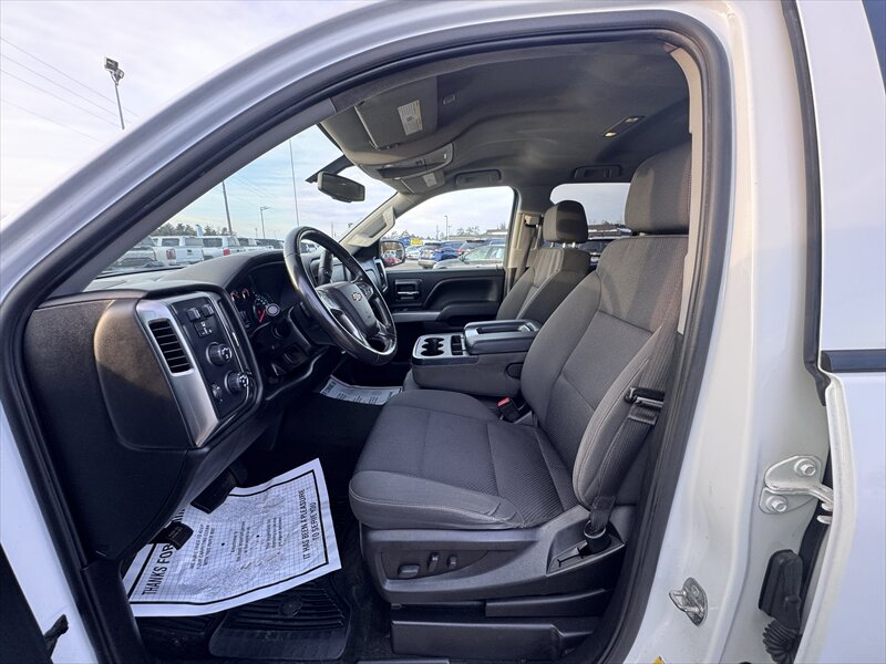 2018 Chevrolet Silverado 1500 LT - Photo 12 - Brainerd, MN 56401