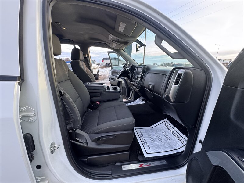 2018 Chevrolet Silverado 1500 LT - Photo 13 - Brainerd, MN 56401