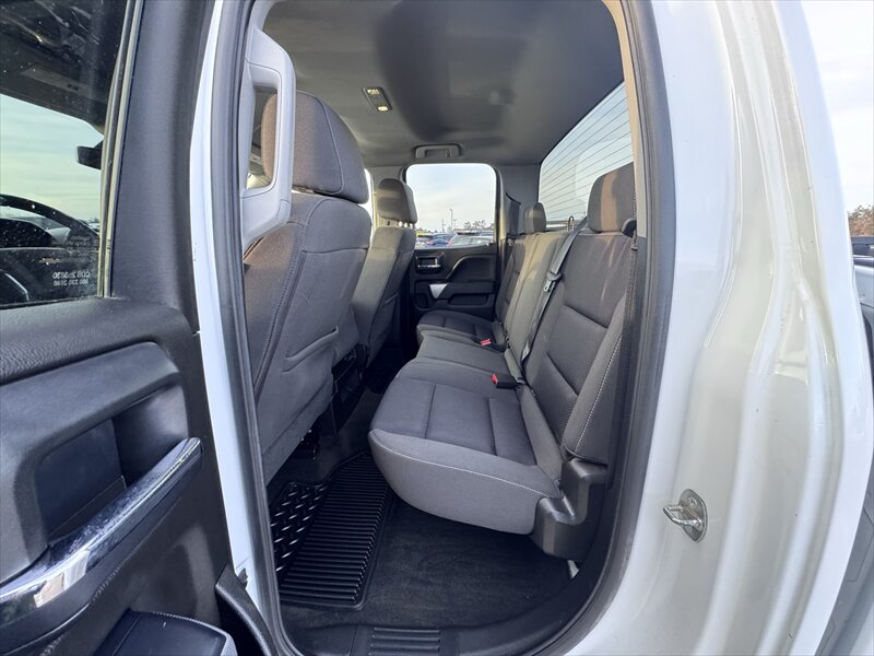 2018 Chevrolet Silverado 1500 LT - Photo 19 - Brainerd, MN 56401