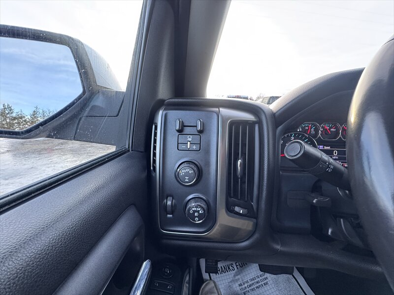 2018 Chevrolet Silverado 1500 LT - Photo 18 - Brainerd, MN 56401