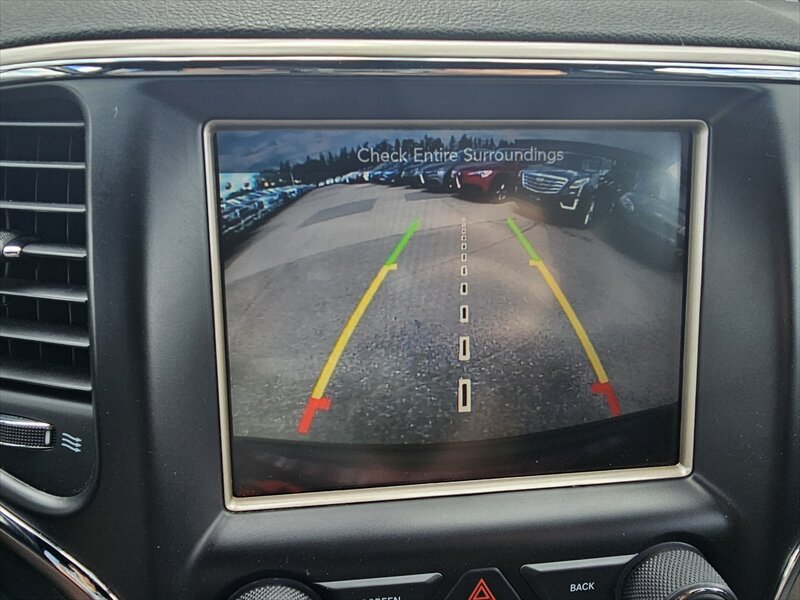 2015 Jeep Grand Cherokee Laredo - Photo 13 - Brainerd, MN 56401