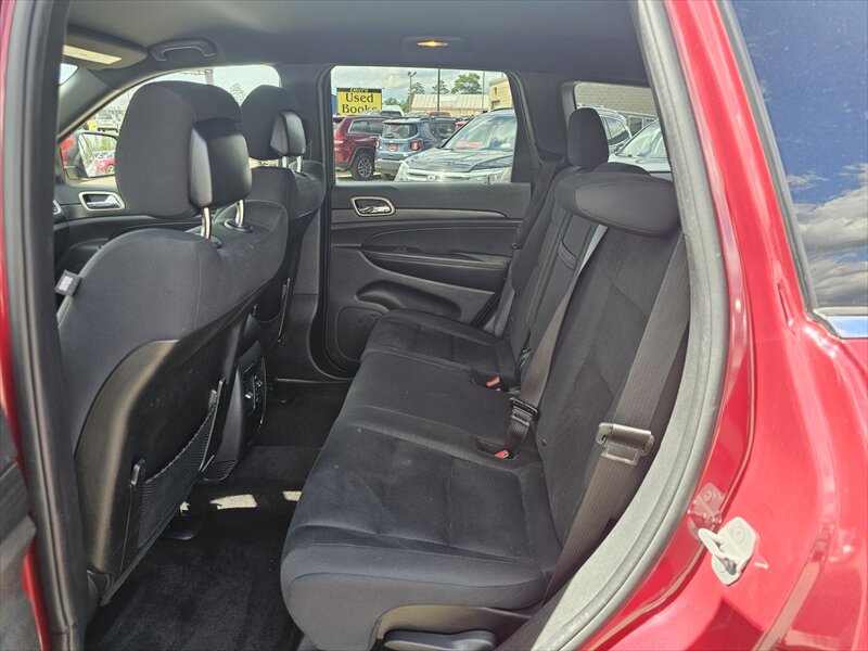 2015 Jeep Grand Cherokee Laredo - Photo 14 - Brainerd, MN 56401