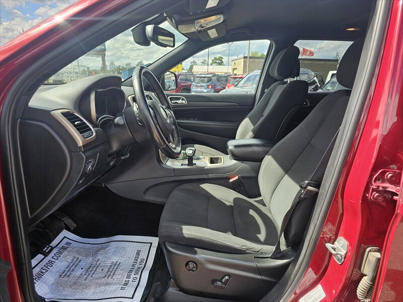 2015 Jeep Grand Cherokee Laredo - Photo 9 - Brainerd, MN 56401