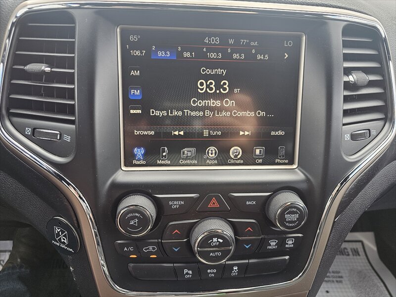 2015 Jeep Grand Cherokee Laredo - Photo 12 - Brainerd, MN 56401
