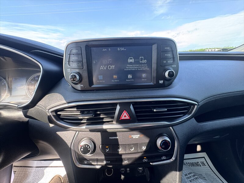 2019 Hyundai Santa Fe SE 2.4L - Photo 15 - Brainerd, MN 56401