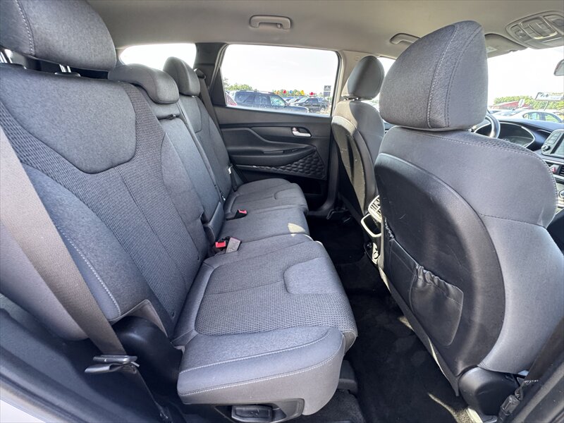 2019 Hyundai Santa Fe SE 2.4L - Photo 19 - Brainerd, MN 56401