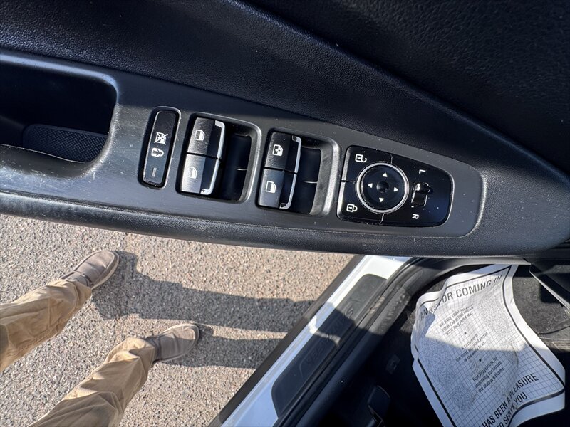 2019 Hyundai Santa Fe SE 2.4L - Photo 17 - Brainerd, MN 56401