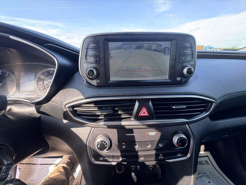 2019 Hyundai Santa Fe SE 2.4L - Photo 14 - Brainerd, MN 56401