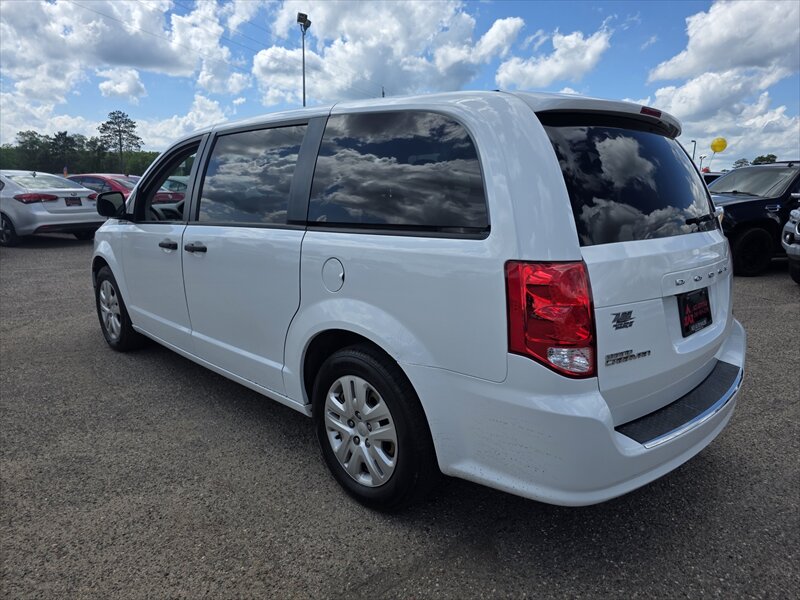 2019 Dodge Grand Caravan SE - Photo 4 - Brainerd, MN 56401
