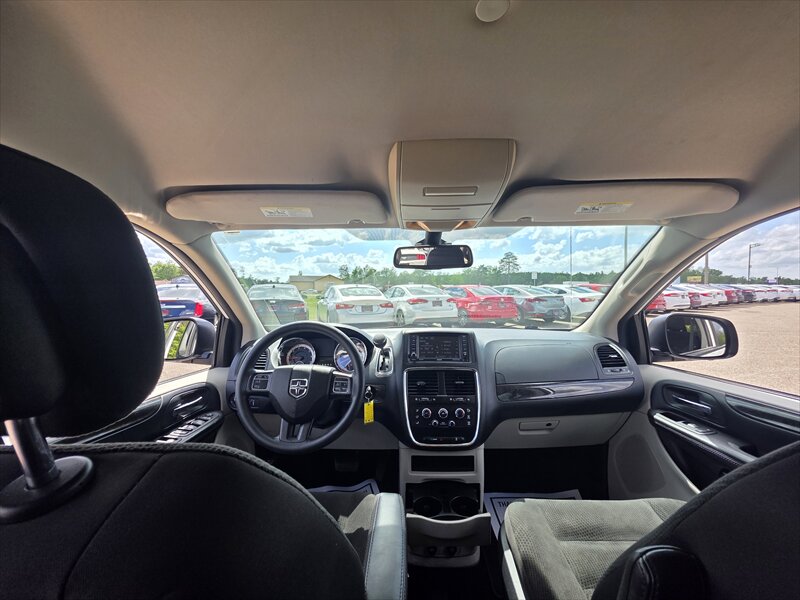 2019 Dodge Grand Caravan SE - Photo 13 - Brainerd, MN 56401