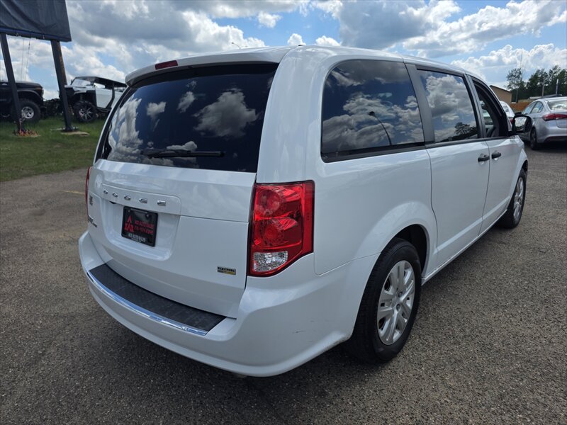2019 Dodge Grand Caravan SE - Photo 3 - Brainerd, MN 56401