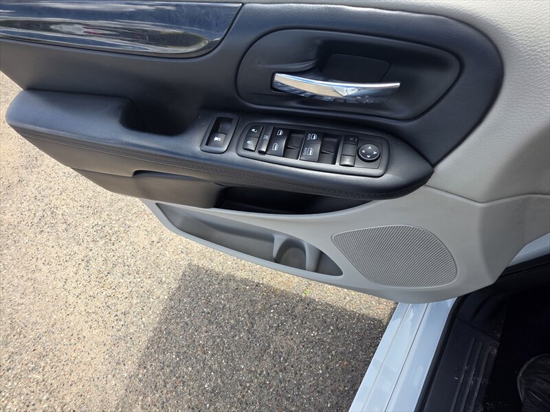 2019 Dodge Grand Caravan SE - Photo 16 - Brainerd, MN 56401