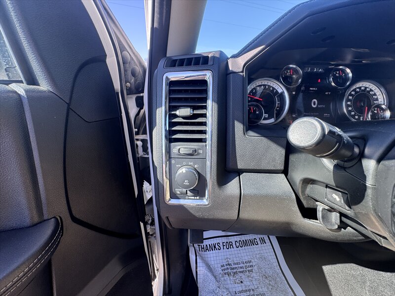 2017 RAM 1500 Laramie - Photo 15 - Brainerd, MN 56401