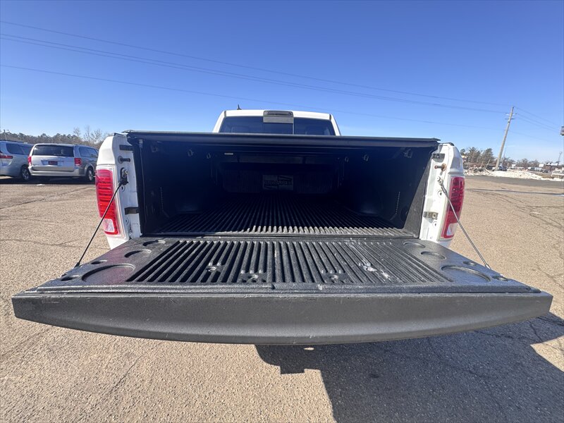 2017 RAM 1500 Laramie - Photo 9 - Brainerd, MN 56401