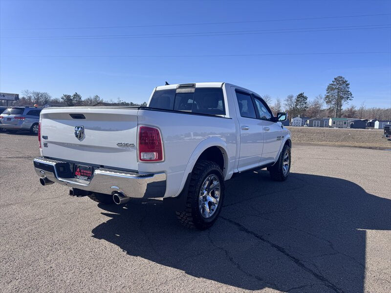 2017 RAM 1500 Laramie - Photo 4 - Brainerd, MN 56401