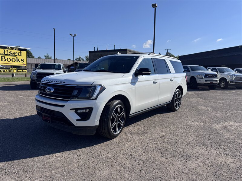 2020 Ford Expedition MAX Limited   - Photo 1 - Brainerd, MN 56401