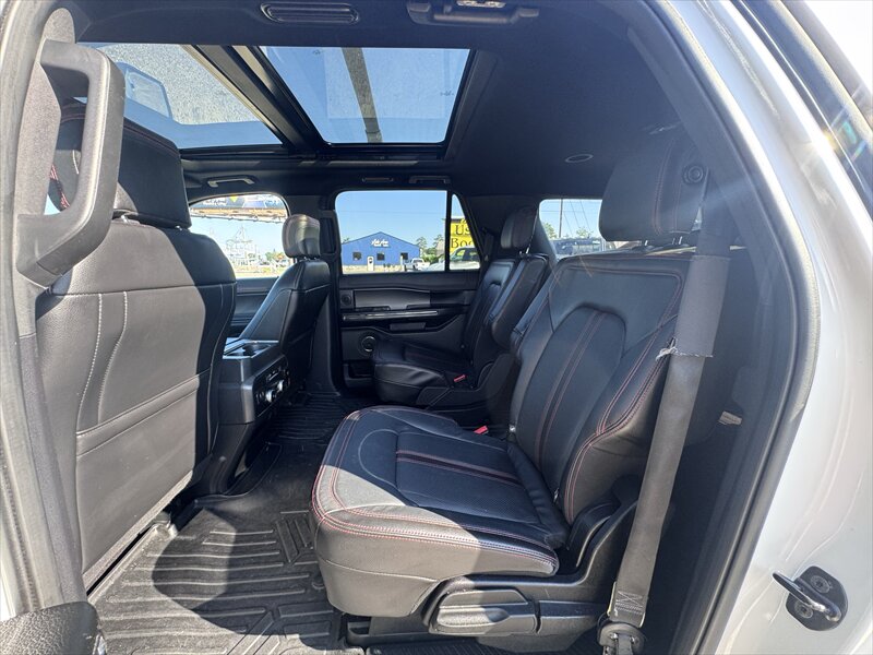 2020 Ford Expedition MAX Limited - Photo 23 - Brainerd, MN 56401