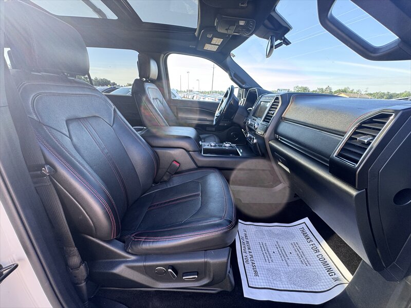 2020 Ford Expedition MAX Limited - Photo 18 - Brainerd, MN 56401