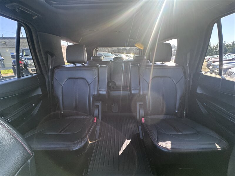 2020 Ford Expedition MAX Limited - Photo 13 - Brainerd, MN 56401