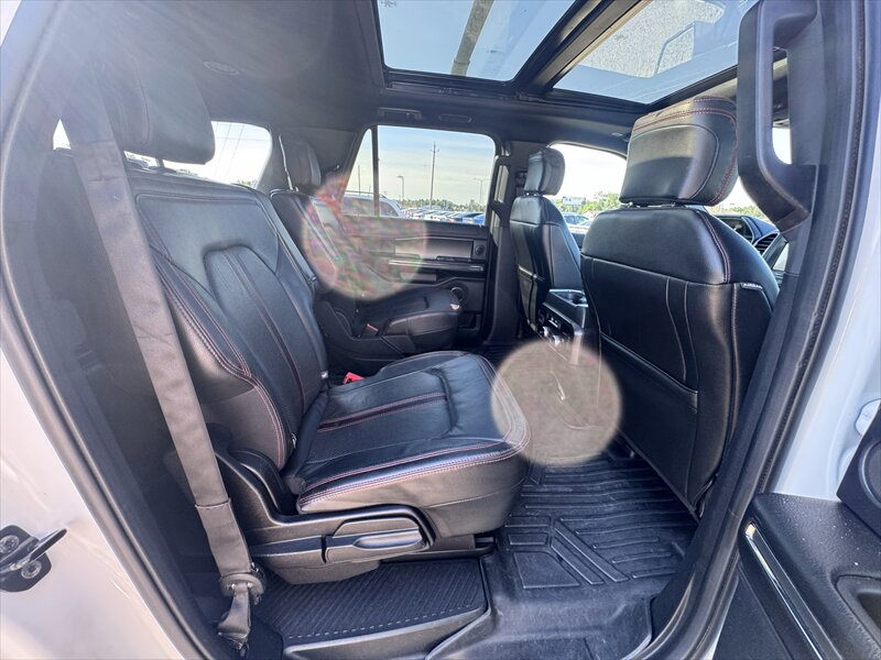 2020 Ford Expedition MAX Limited - Photo 19 - Brainerd, MN 56401