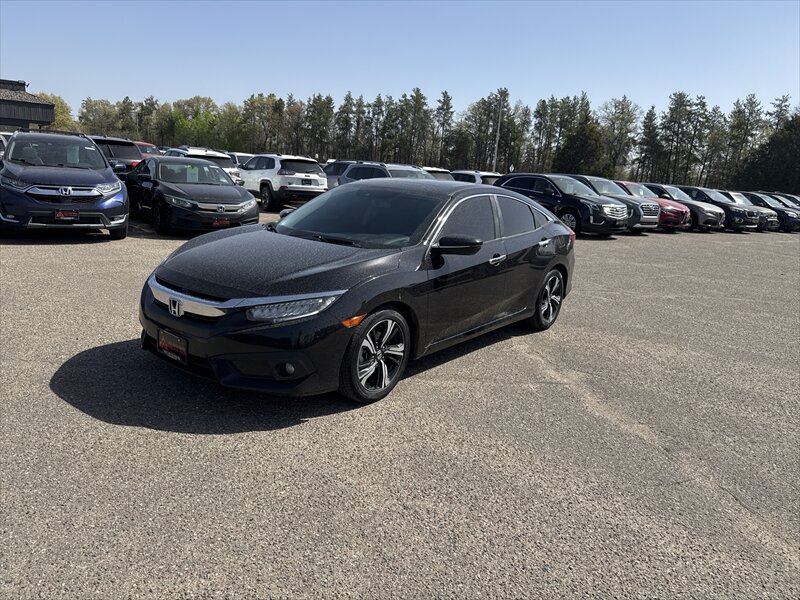 2018 Honda Civic Touring   - Photo 1 - Brainerd, MN 56401